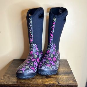 Size 10 Classic High Paisley BOGS